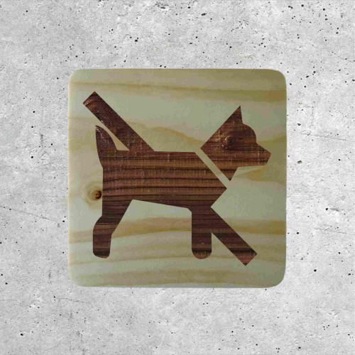 Plaque mural en bois interdits aux chiens