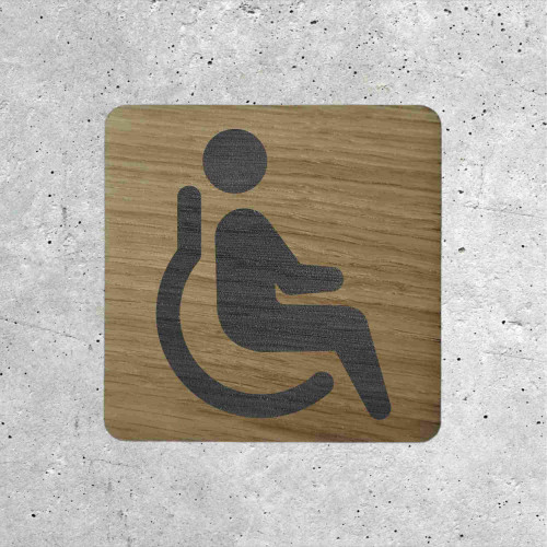 Plaque de porte en bois PMR toilettes handicapés design